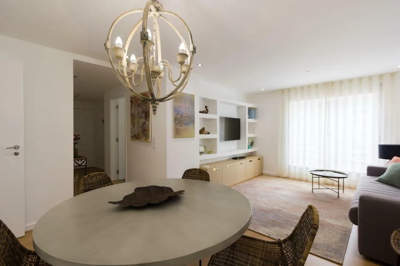 Lisbon Charming Apartment